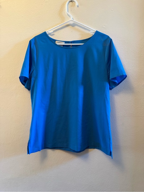 Van Heusen Tops - EUC Van Heusen Women’s Vibrant Blue Short Sleeve Blouse – Scoop Neck Pullover- L